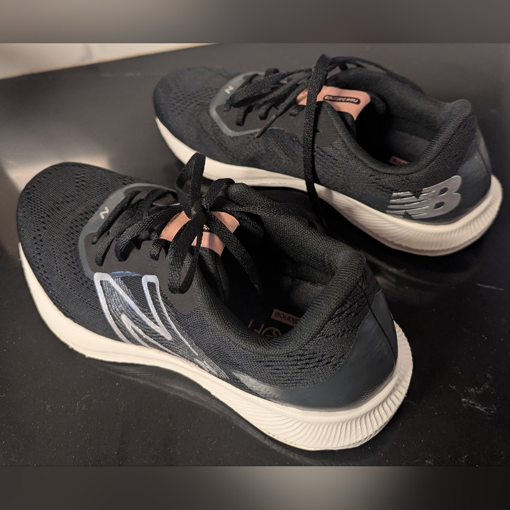 New Balance Women's Dynasoft Pro Run V2 Shoes Size 6 Pre-owned Excellent - Picture 7 of 10